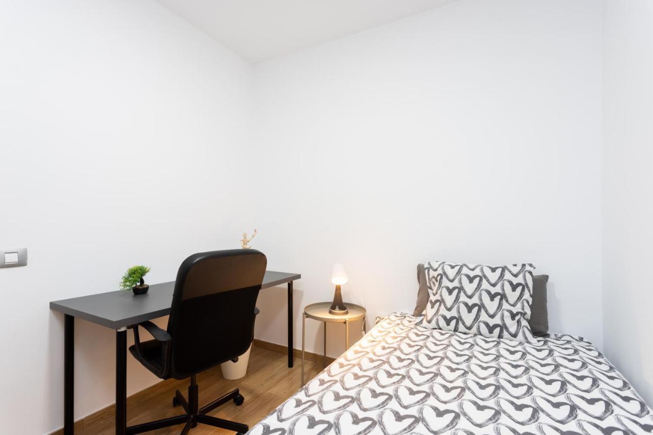Home2Book Design Black & White Santa Cruz Home Экстерьер фото